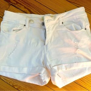California Vintage white jean shorts size 7